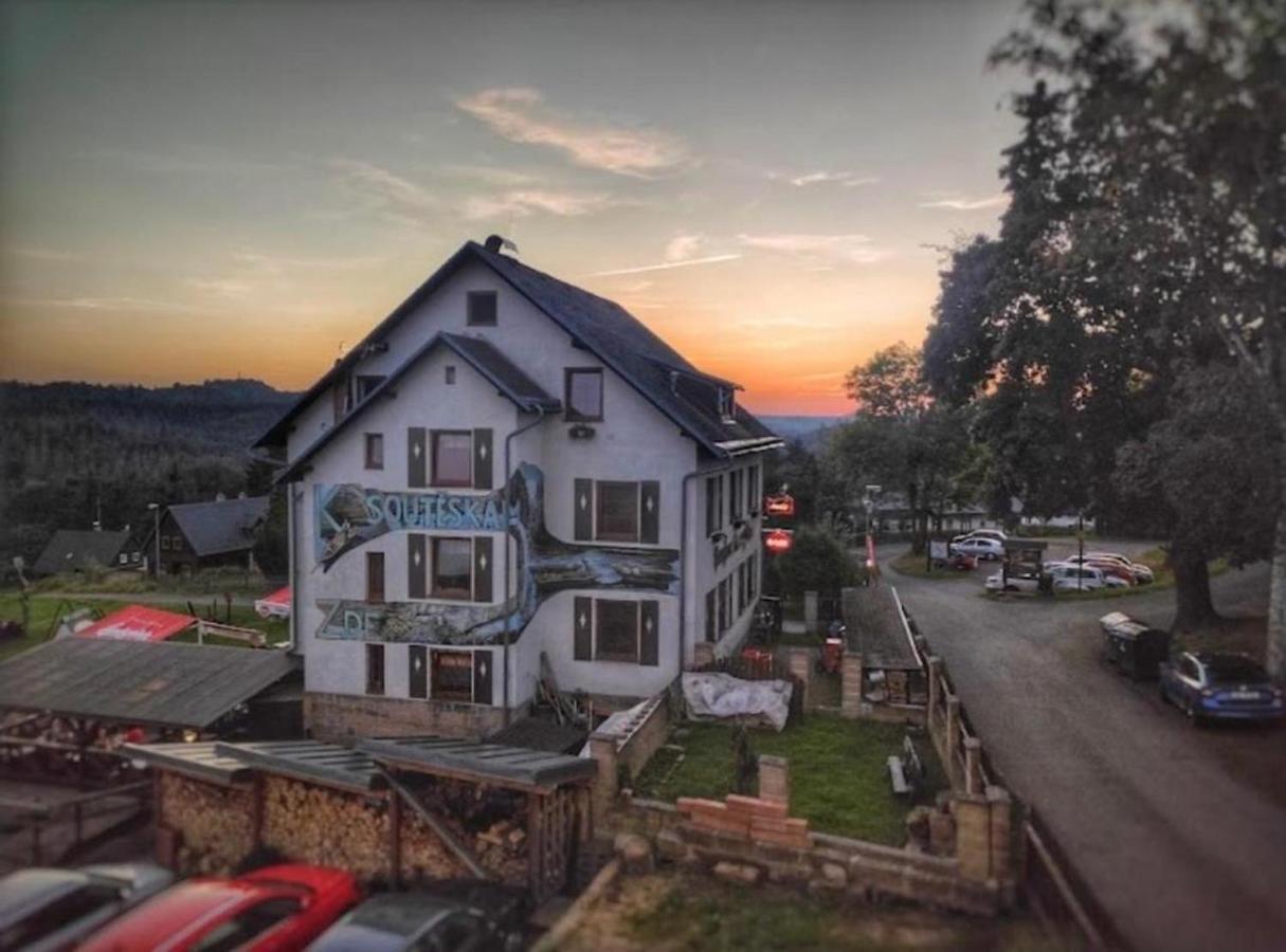 Resort Mezna Hrensko Exterior photo